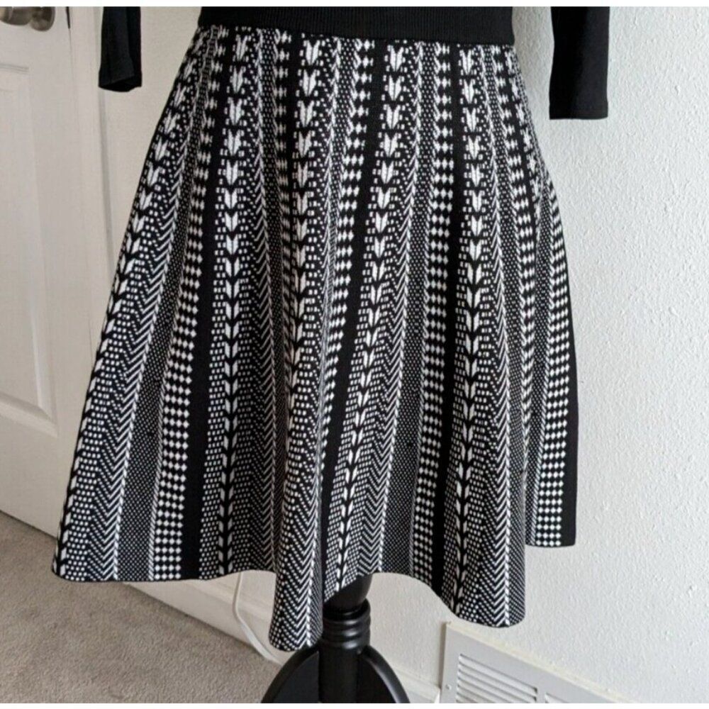 Beautiful Philosophy Sweater knit Black and White Flared Skirt NWT